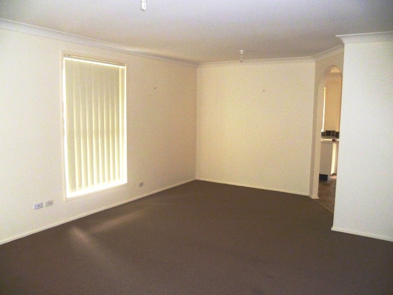 4 Brandon Close, Raymond Terrace NSW 2324