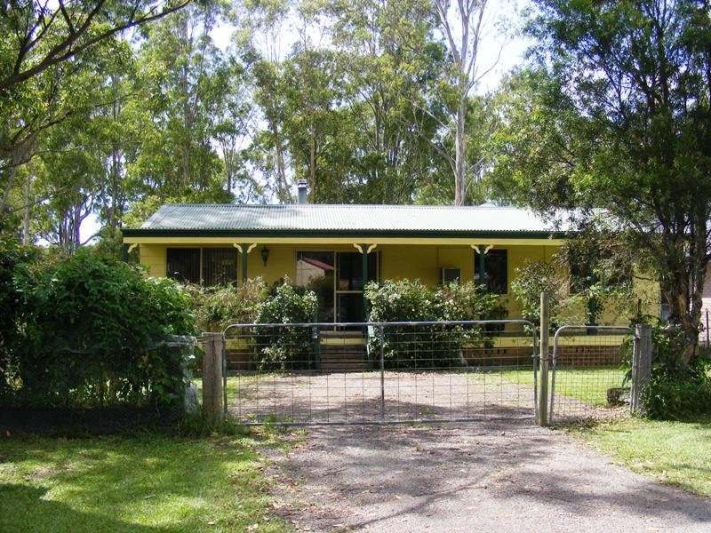 32 Old Coach Road, Limeburners Creek NSW 2324