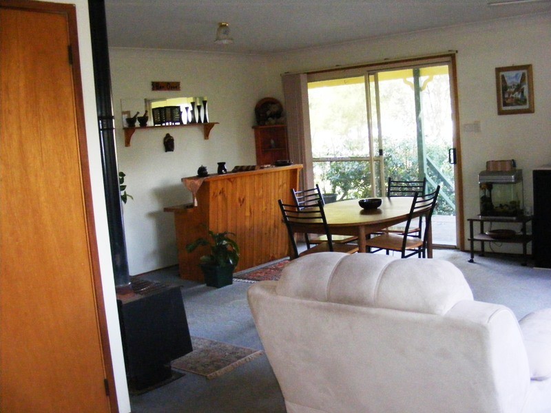 32 Old Coach Road, Limeburners Creek NSW 2324