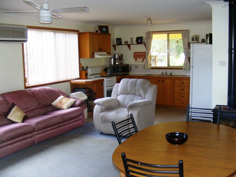 32 Old Coach Road, Limeburners Creek NSW 2324
