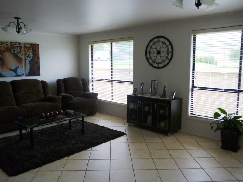 96 Dalyell Way, Raymond Terrace NSW 2324