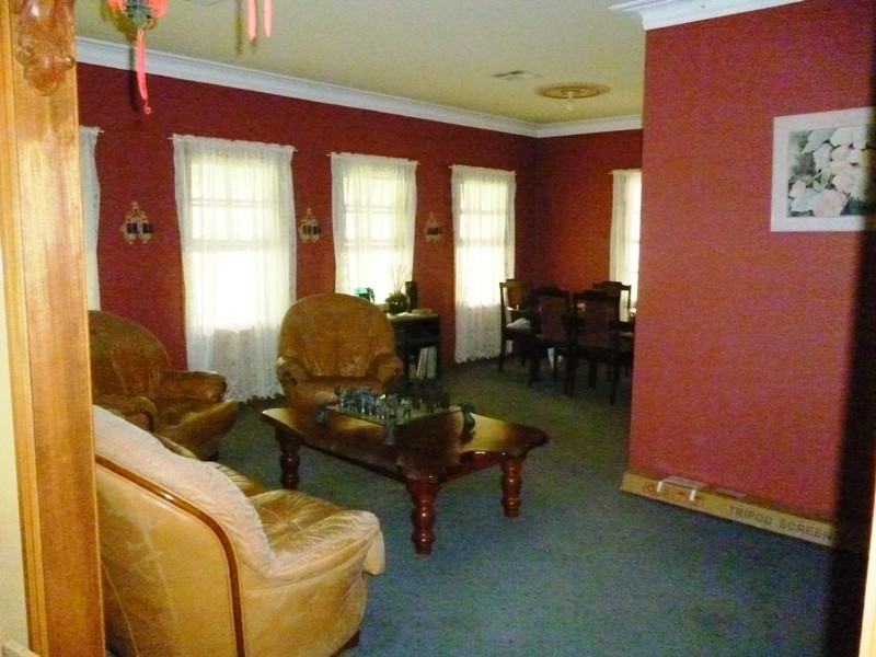 2 Montrose Close, Seaham NSW 2324