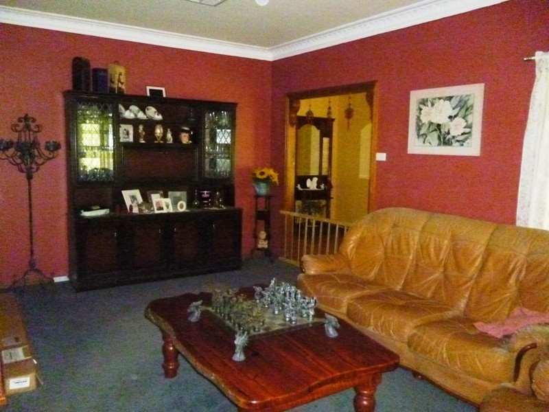 2 Montrose Close, Seaham NSW 2324