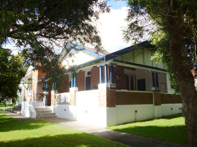 10 Porter Avenue, East Maitland NSW 2323