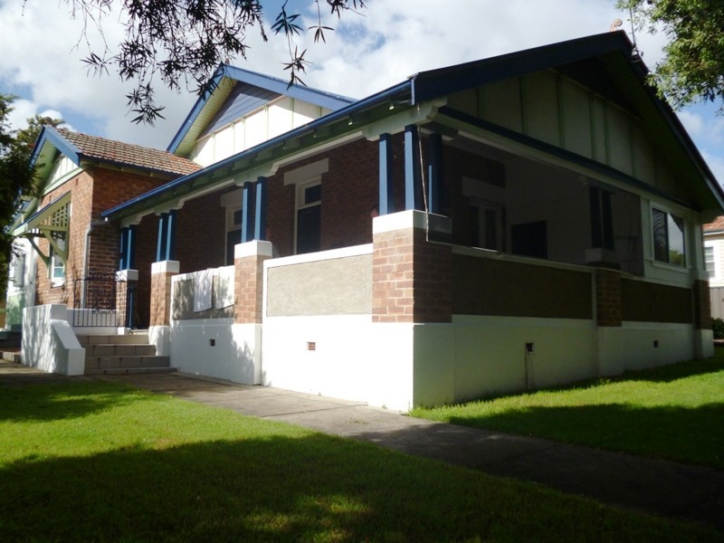 10 Porter Avenue, East Maitland NSW 2323