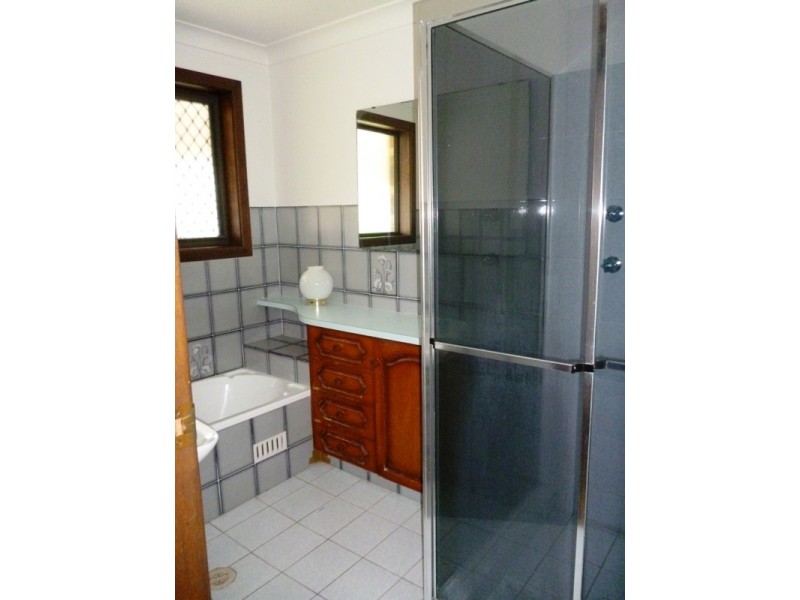 12 Elizabeth Avenue, Raymond Terrace NSW 2324