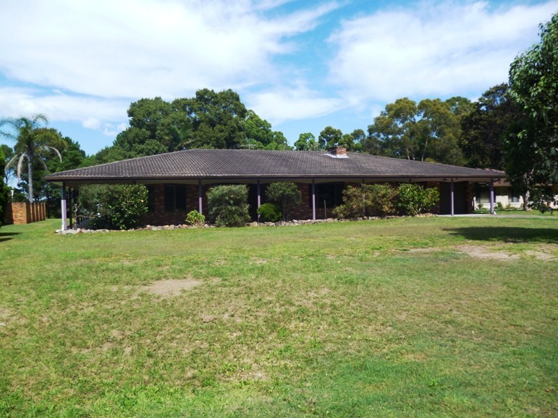 12 Elizabeth Avenue, Raymond Terrace NSW 2324