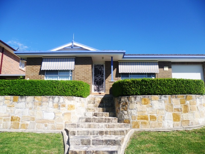 8 Beaton Avenue, Raymond Terrace NSW 2324