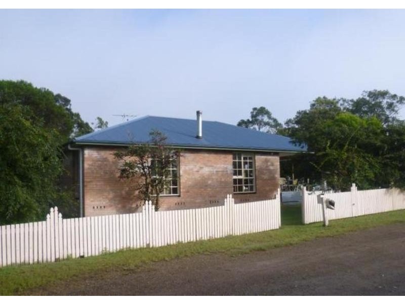 4 WARREN STREET, Seaham NSW 2324