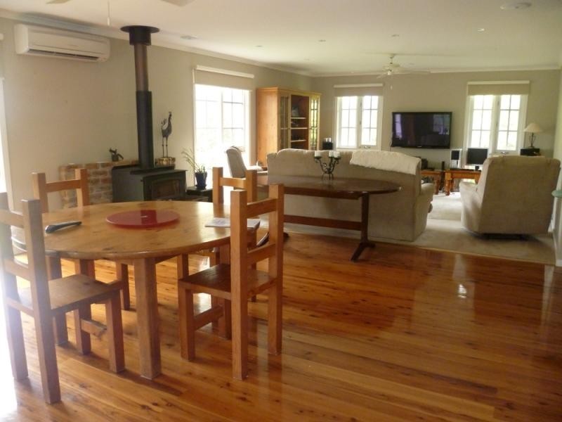 4 WARREN STREET, Seaham NSW 2324