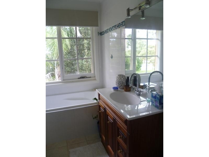 4 WARREN STREET, Seaham NSW 2324