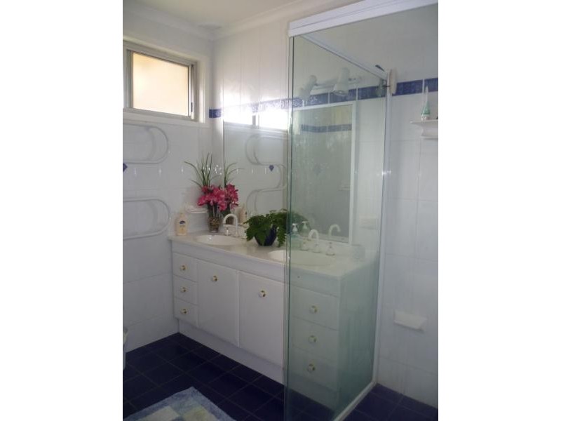 4 WARREN STREET, Seaham NSW 2324