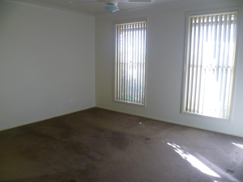 32 HOLWELL CIRCUIT, Raymond Terrace NSW 2324