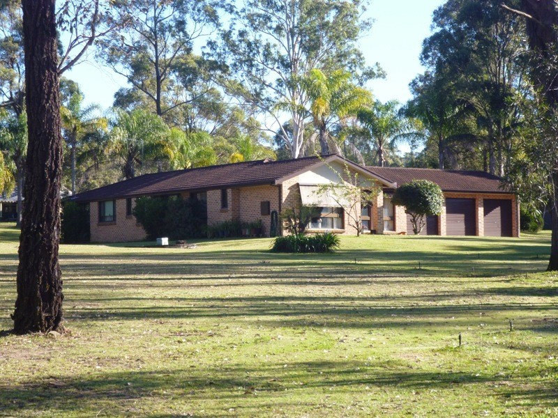 8 Leumeah Close, Brandy Hill NSW 2324