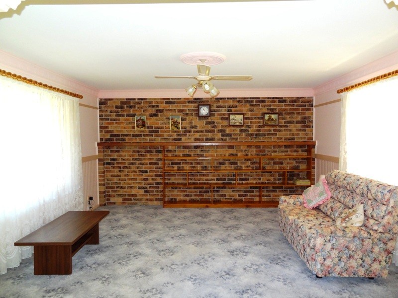 24 Lowe Street, Clarence Town NSW 2321