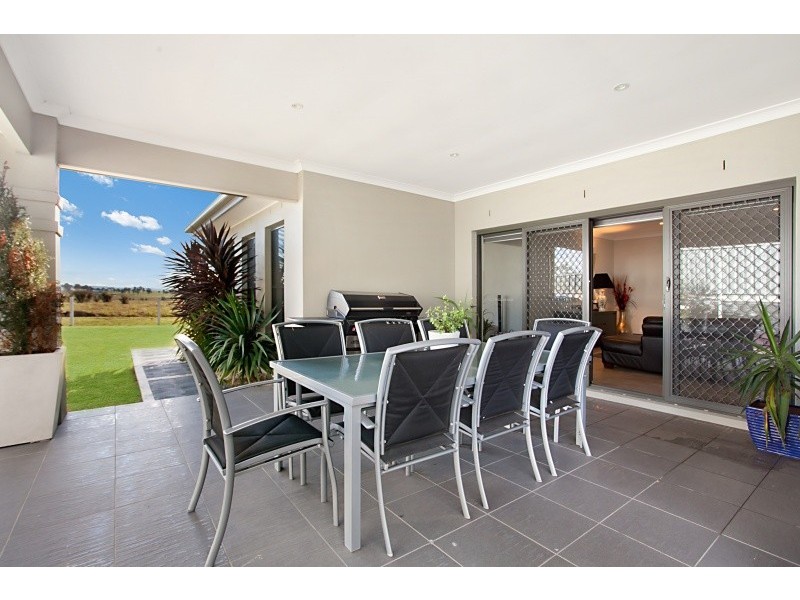 25 Peterson Parade, Thornton NSW 2322