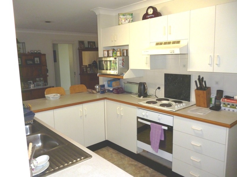 8 Holt Place, Raymond Terrace NSW 2324