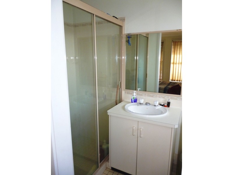 8 Holt Place, Raymond Terrace NSW 2324