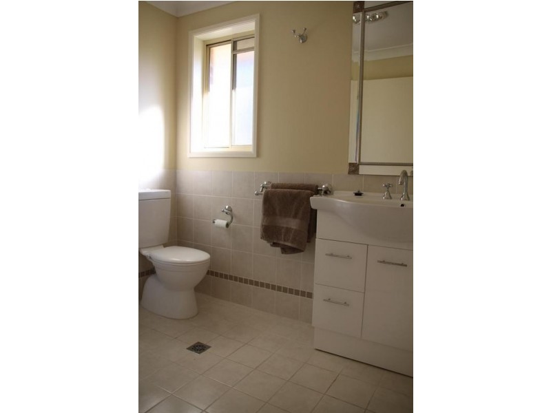 1 Mountain View Close, Seaham NSW 2324
