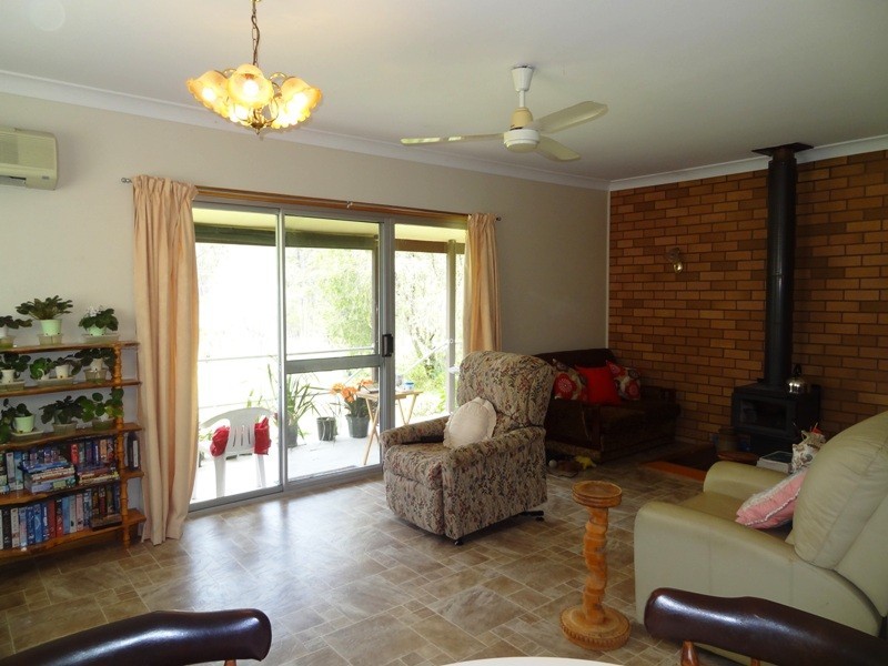 51 Forest Glen Road, Limeburners Creek NSW 2324