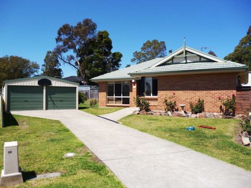 12 Woodlands Place, Raymond Terrace NSW 2324