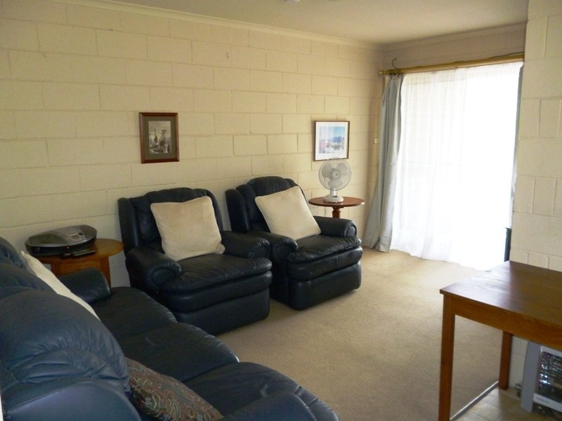 2/26 Irrawang Street, Raymond Terrace NSW 2324