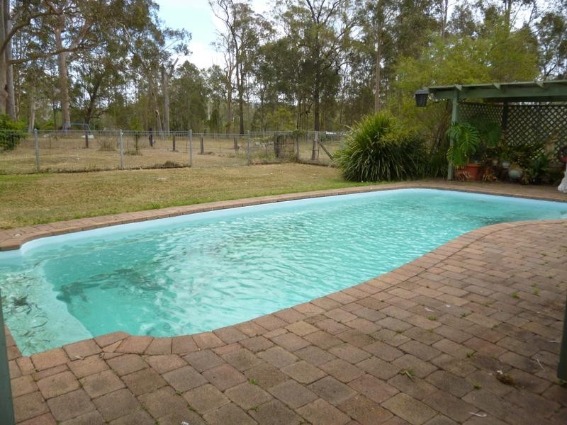 1 Alexander Drive, Seaham NSW 2324