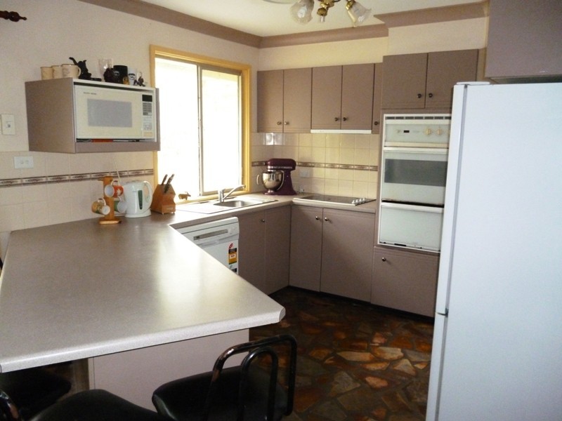 1 Alexander Drive, Seaham NSW 2324