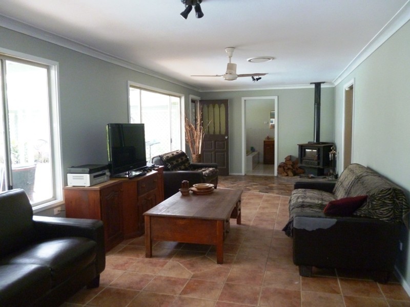 1 Alexander Drive, Seaham NSW 2324