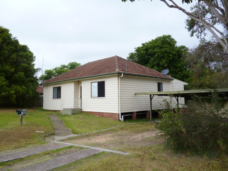 4 Morgan Crescent, Raymond Terrace NSW 2324