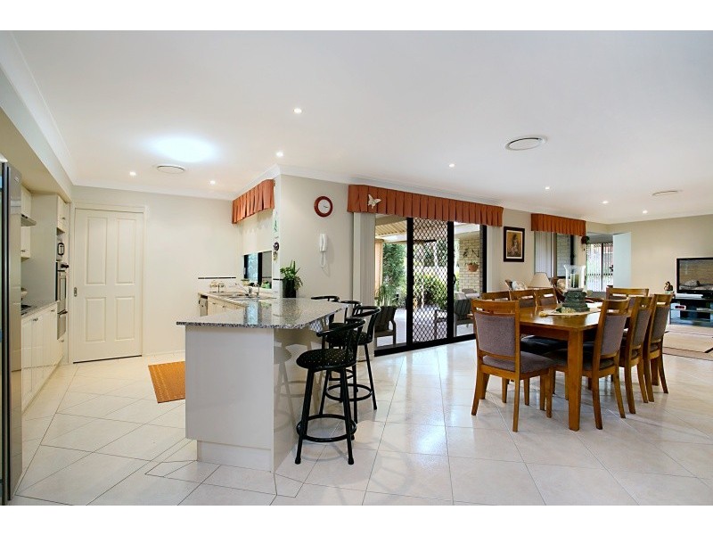 6 Halloran Way, Raymond Terrace NSW 2324