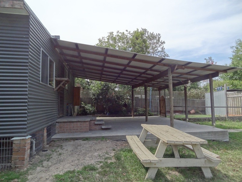 18 Lowe Street, Clarence Town NSW 2321