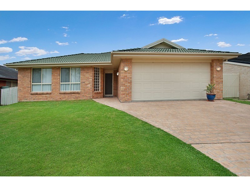 27 Dalyell Way, Raymond Terrace NSW 2324