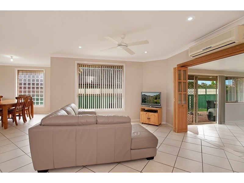 27 Dalyell Way, Raymond Terrace NSW 2324