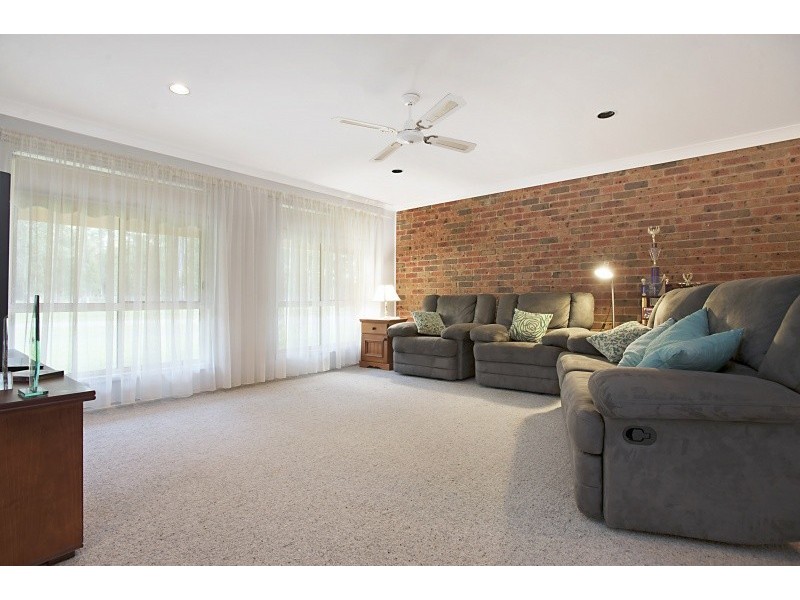 19 Gwandalan Close, Brandy Hill NSW 2324