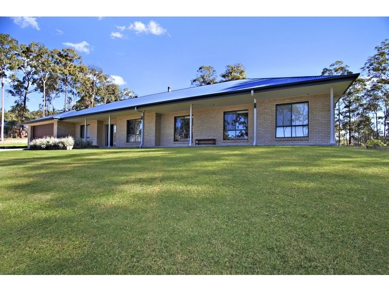 3 Regal Way, Seaham NSW 2324