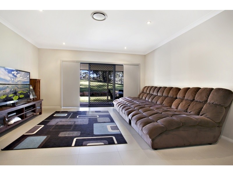 3 Regal Way, Seaham NSW 2324