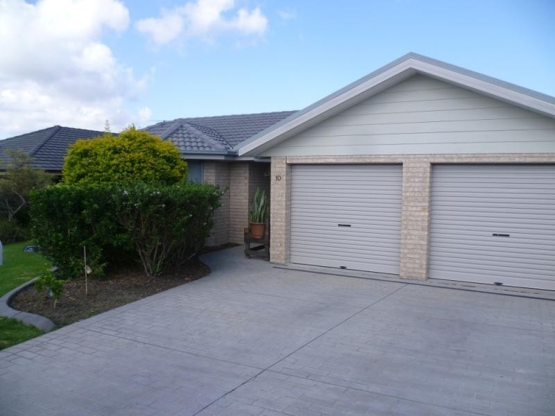 10 MANNING AVENUE, Raymond Terrace NSW 2324