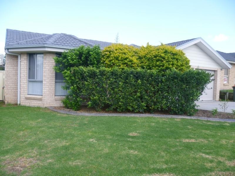 10 MANNING AVENUE, Raymond Terrace NSW 2324