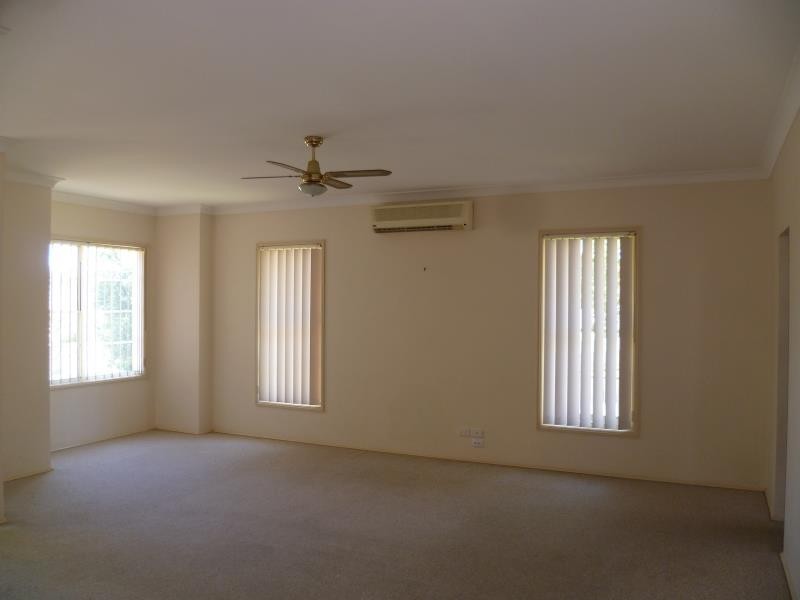 18 CANTEBURY DRIVE, Morpeth NSW 2321