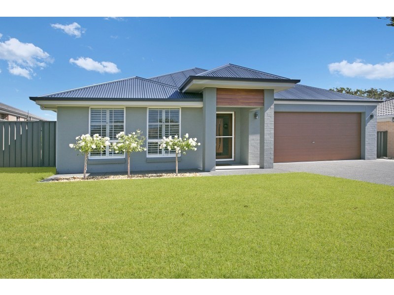 3 Bitou Way, Fern Bay NSW 2295