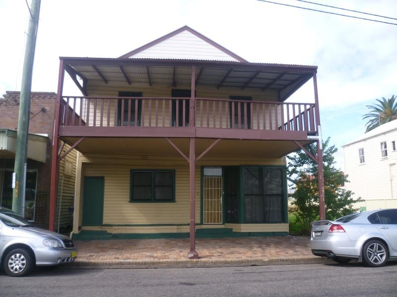 2/17 KING STREET, Raymond Terrace NSW 2324