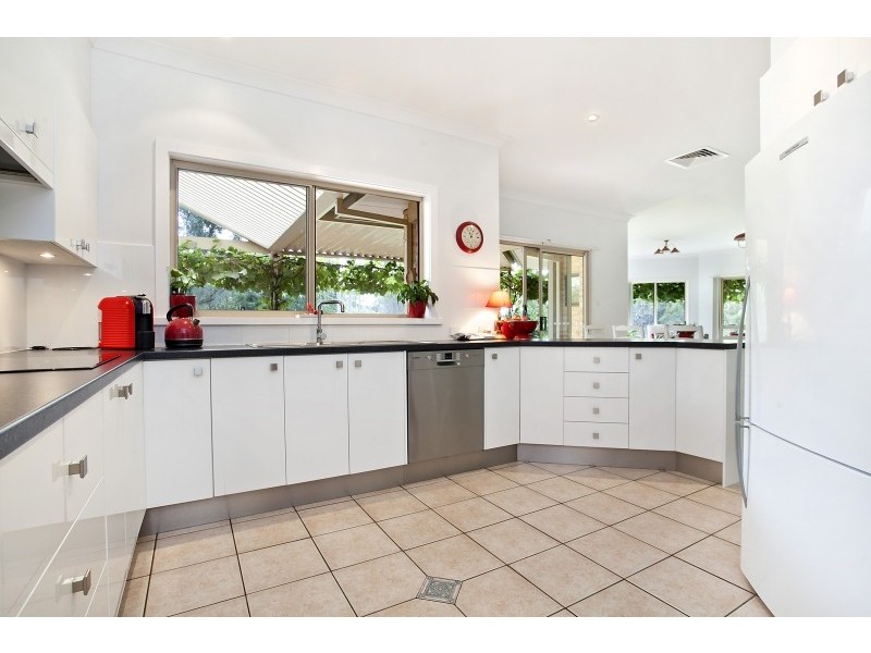 6 Eskdale Park Drive, Seaham NSW 2324