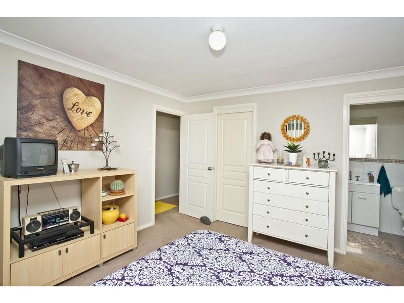 2/173 Benjamin Lee Drive, Raymond Terrace NSW 2324