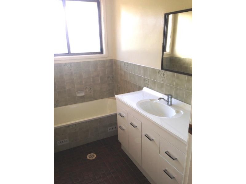 12 ROBERT CAMPBELL DRIVE, Raymond Terrace NSW 2324