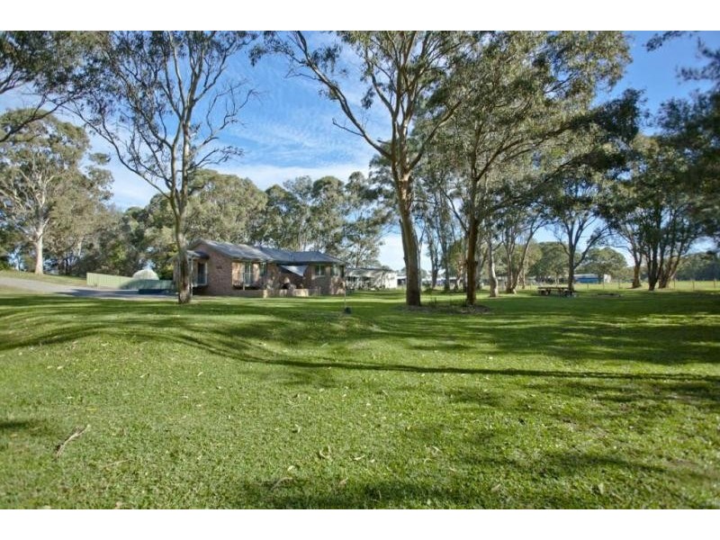 7 Rookes Road, Salt Ash NSW 2318