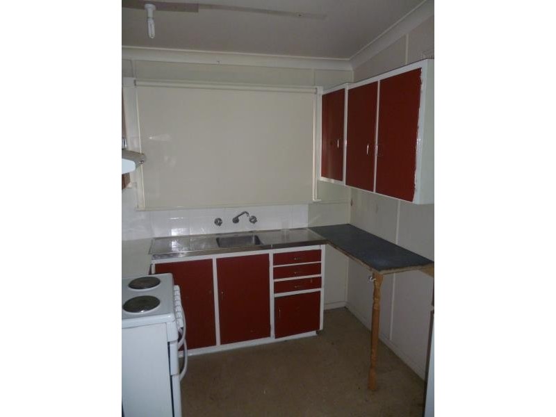 76 PARKWAY AVENUE, Raymond Terrace NSW 2324