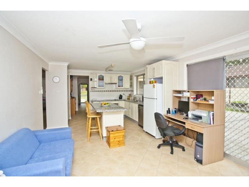 17 Furracabad Close, Raymond Terrace NSW 2324