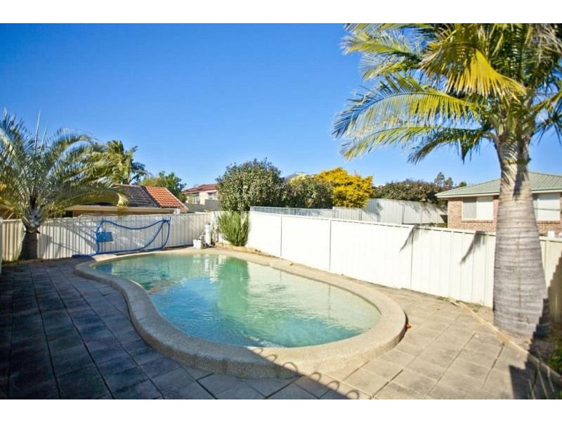6 Leigh Place, Raymond Terrace NSW 2324