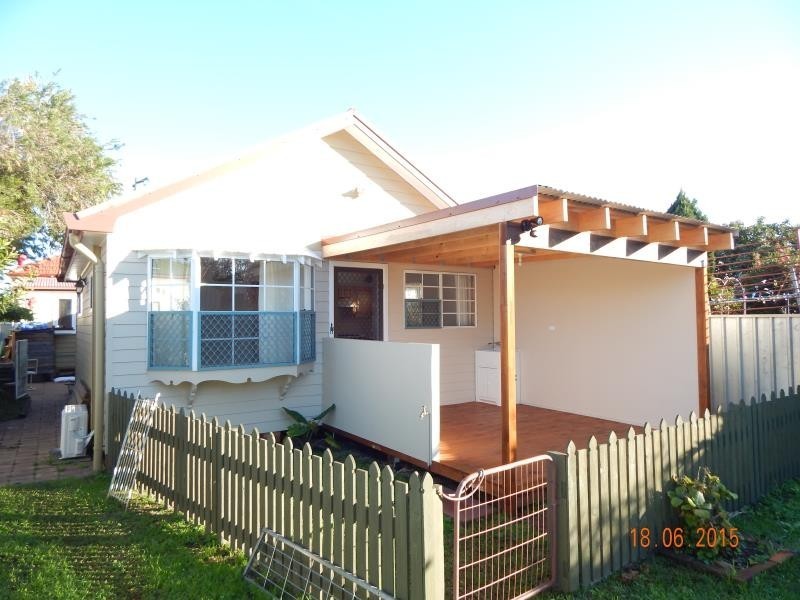 GRANNY FLA 102 FULLERTON STREET, Stockton NSW 2295